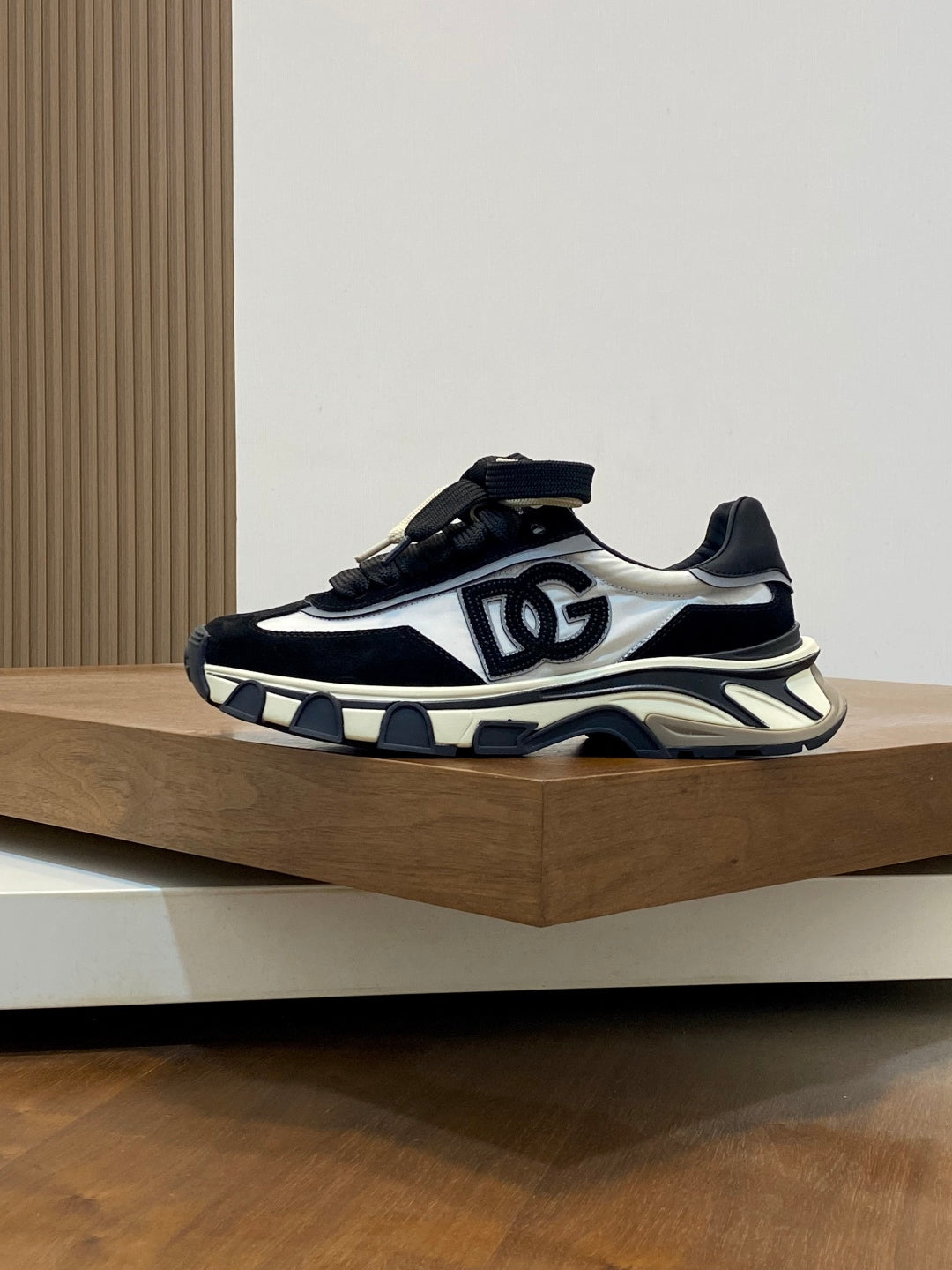 Dolce & Gabbana DG Cushion Mixed-Material Casual Sneakers
