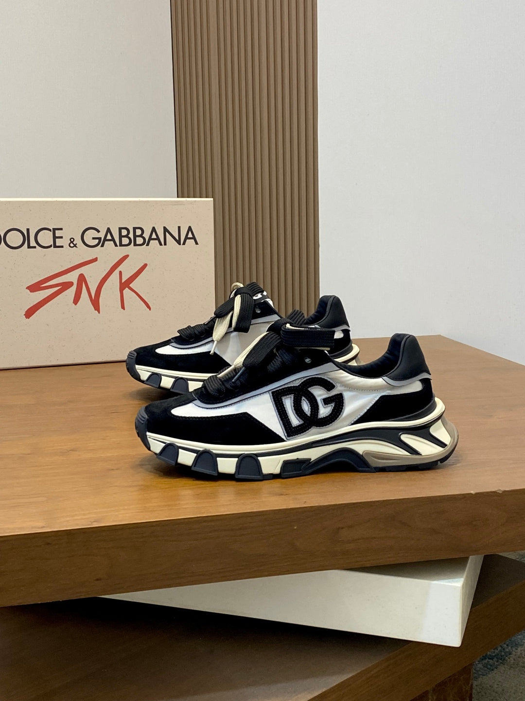 Dolce & Gabbana DG Cushion Mixed-Material Casual Sneakers