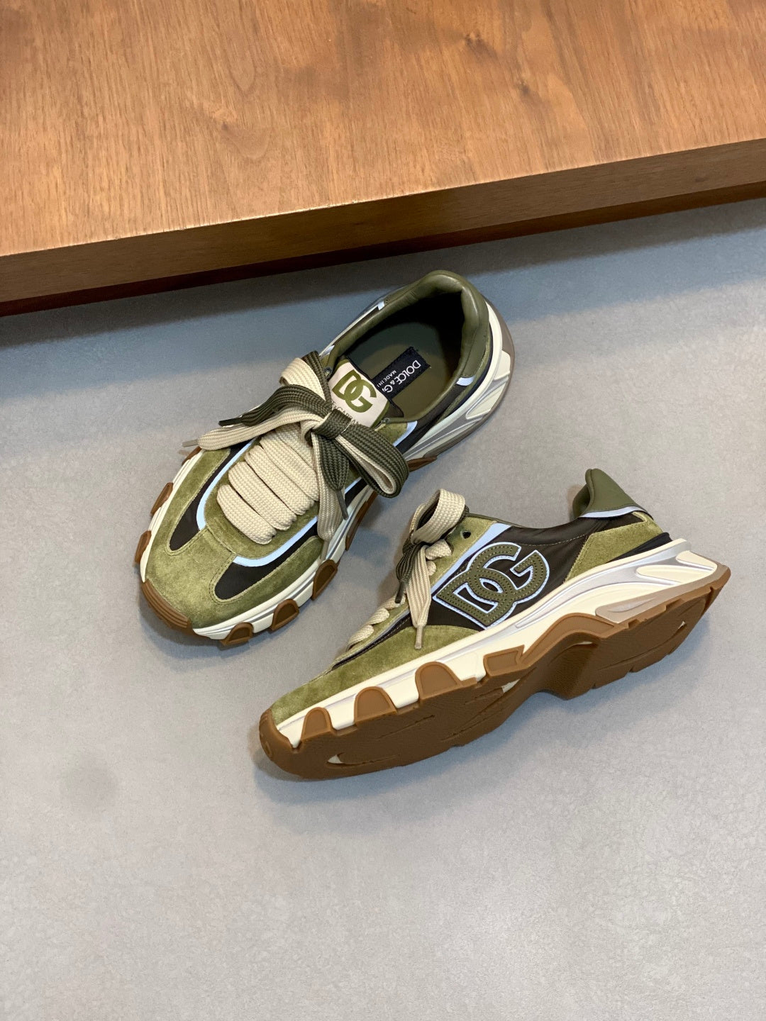 Dolce & Gabbana DG Cushion Mixed-Material Casual Sneakers