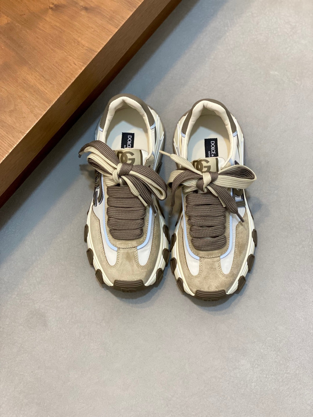 Dolce & Gabbana DG Cushion Mixed-Material Casual Sneakers