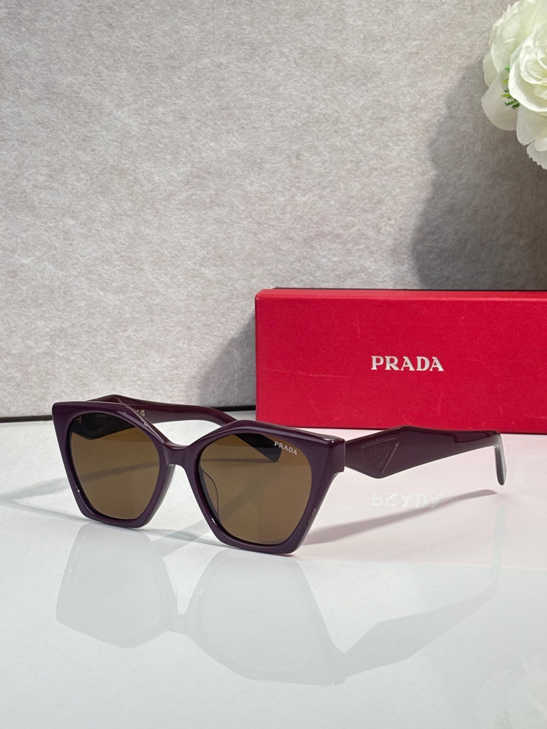fashion accessory for women - alternate angle view 5