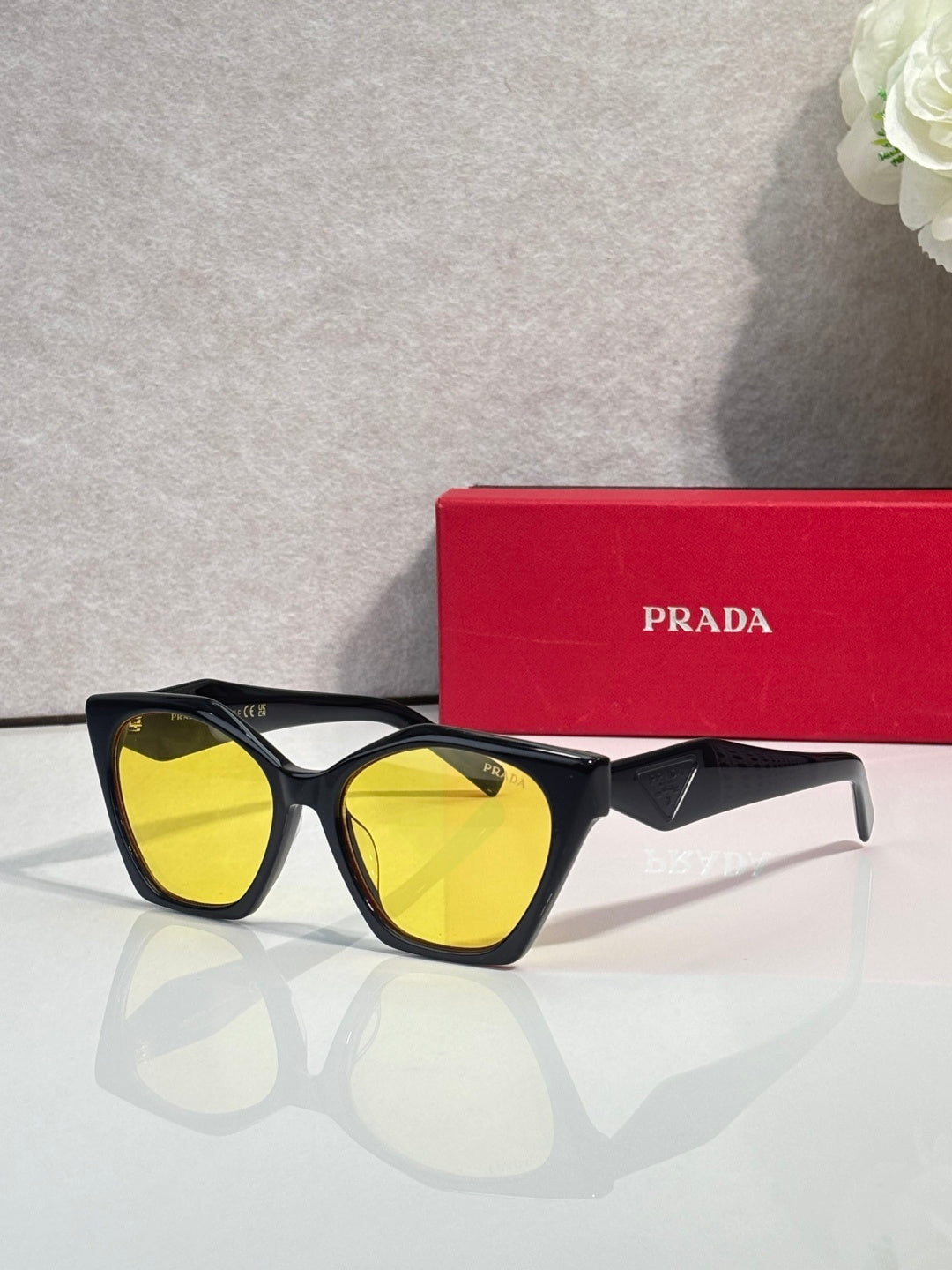 fashion accessory for women - alternate angle view 4
