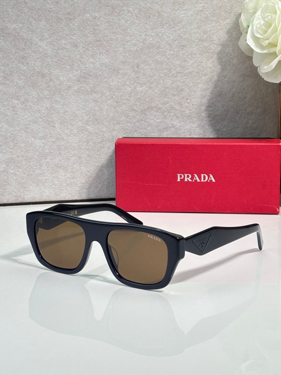 fashion accessory for women - alternate angle view 4