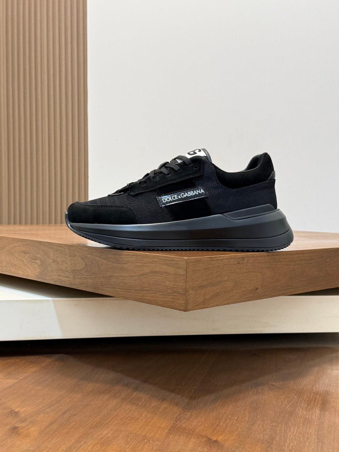 Dolce & Gabbana DG Premium Men's Mixed-Material Casual Sneakers