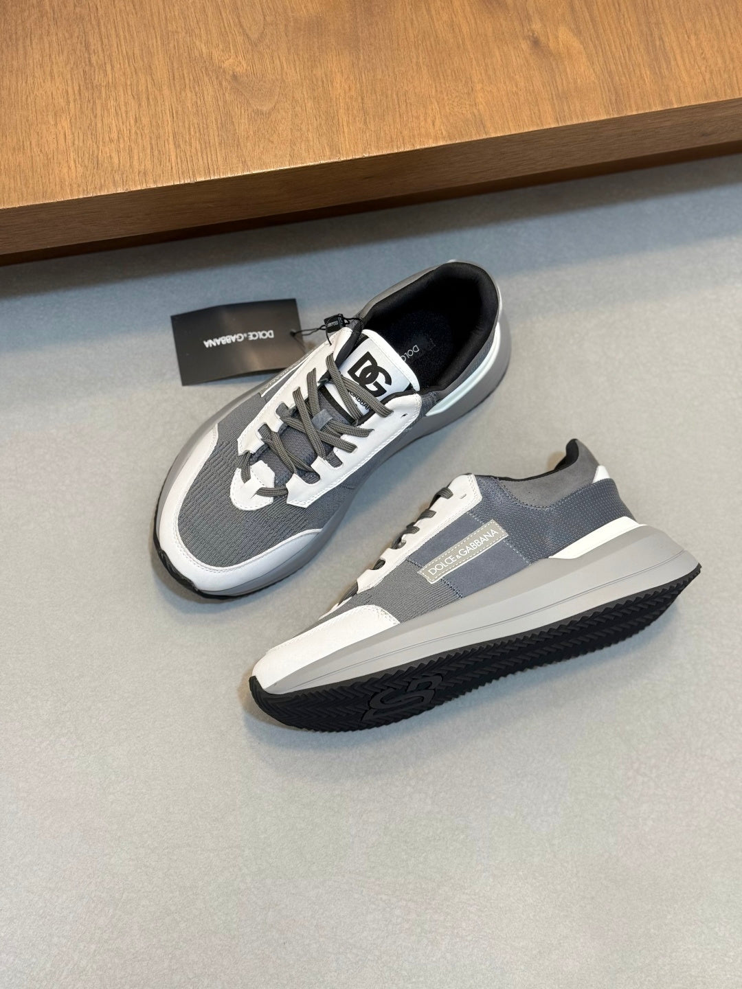 Dolce & Gabbana DG Premium Men's Mixed-Material Casual Sneakers
