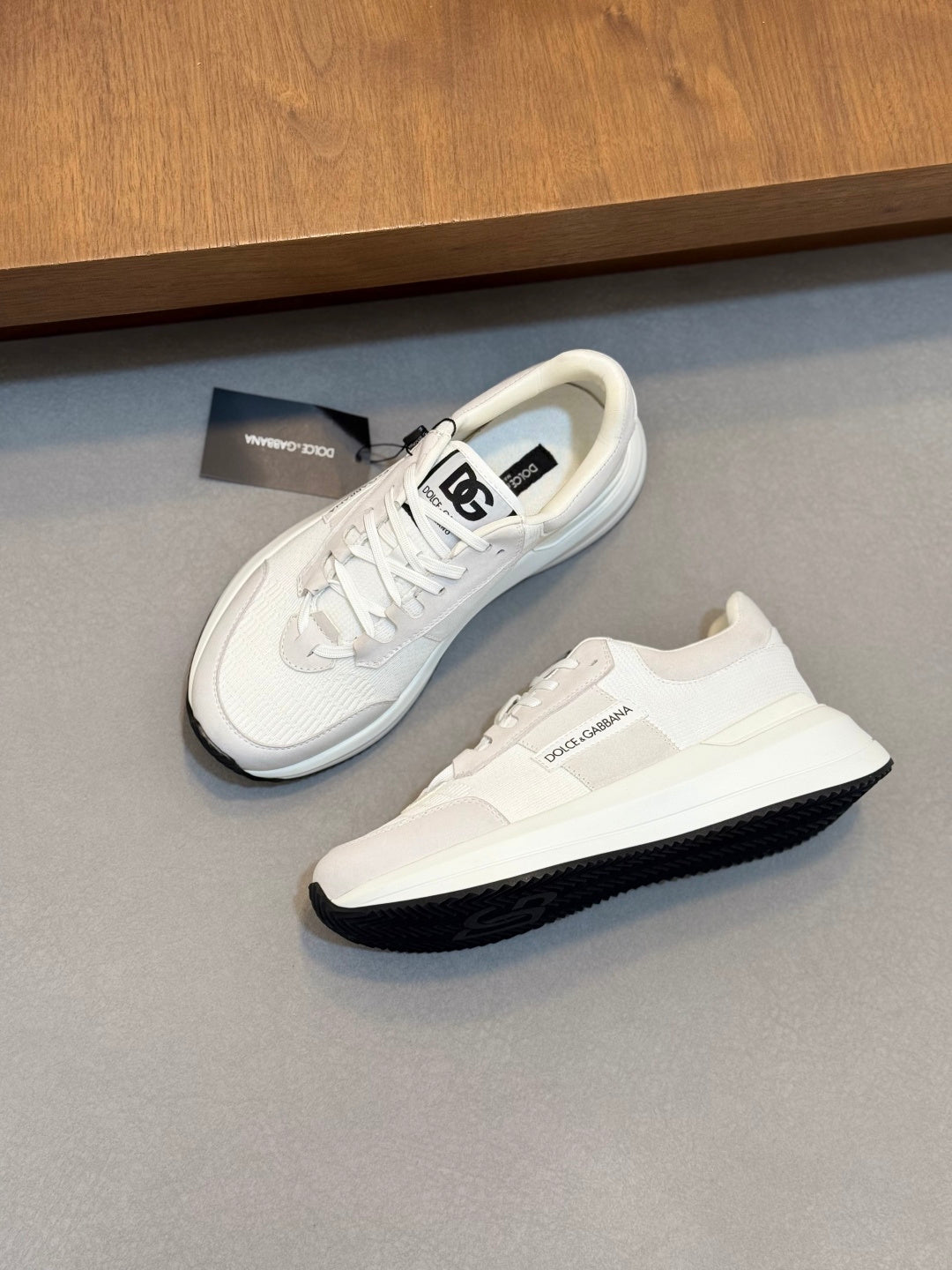 Dolce & Gabbana DG Premium Men's Mixed-Material Casual Sneakers
