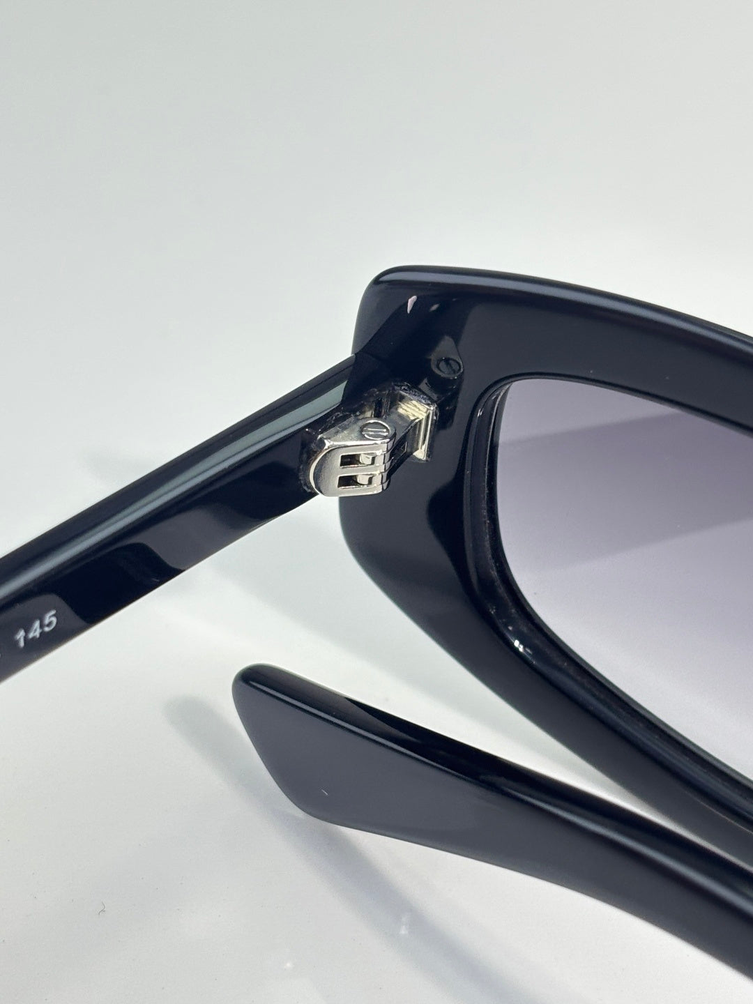 fashion accessory for women - alternate angle view 6
