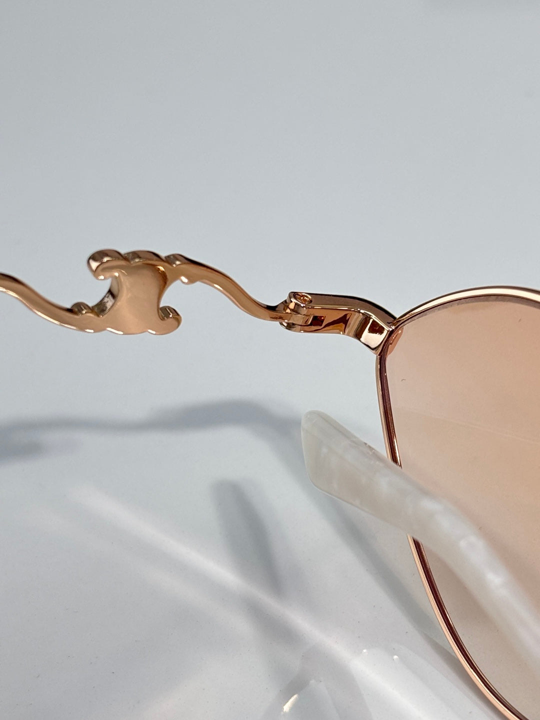 fashion accessory for women - alternate angle view 9