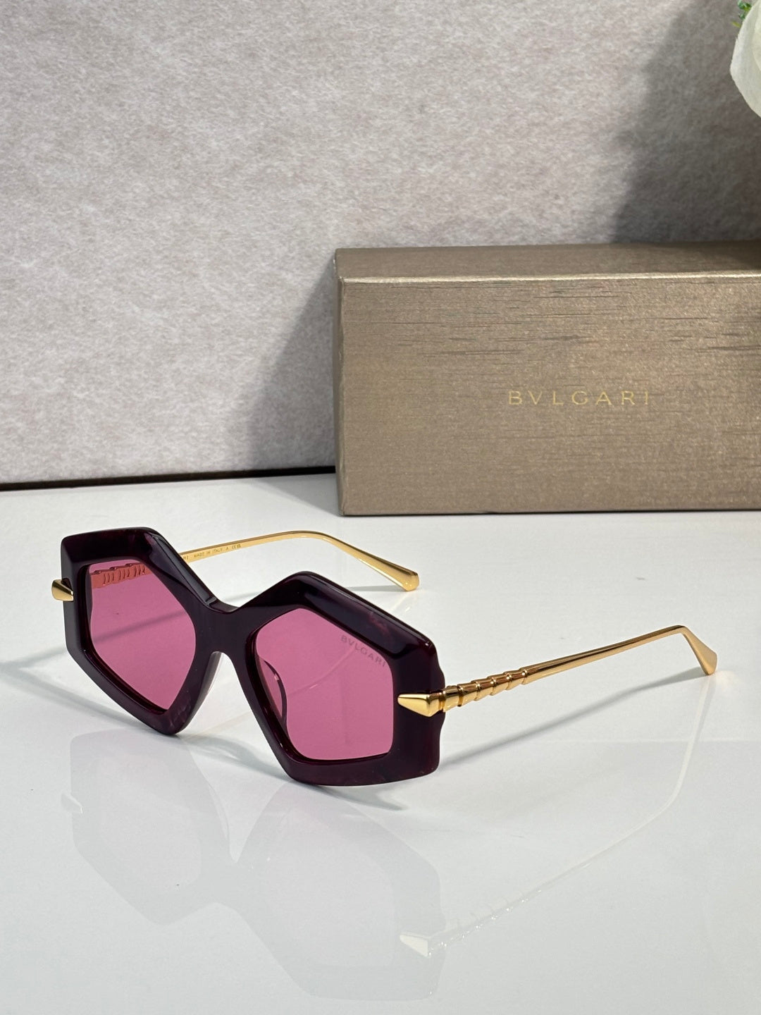 fashion accessory for women - alternate angle view 2