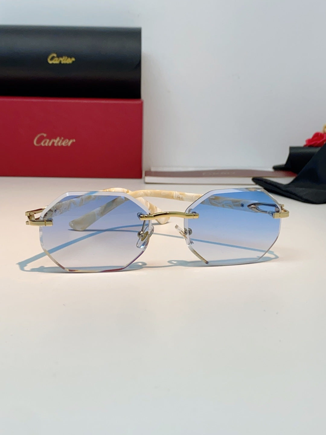 luxury Sunglasses for women - alternate angle view 3