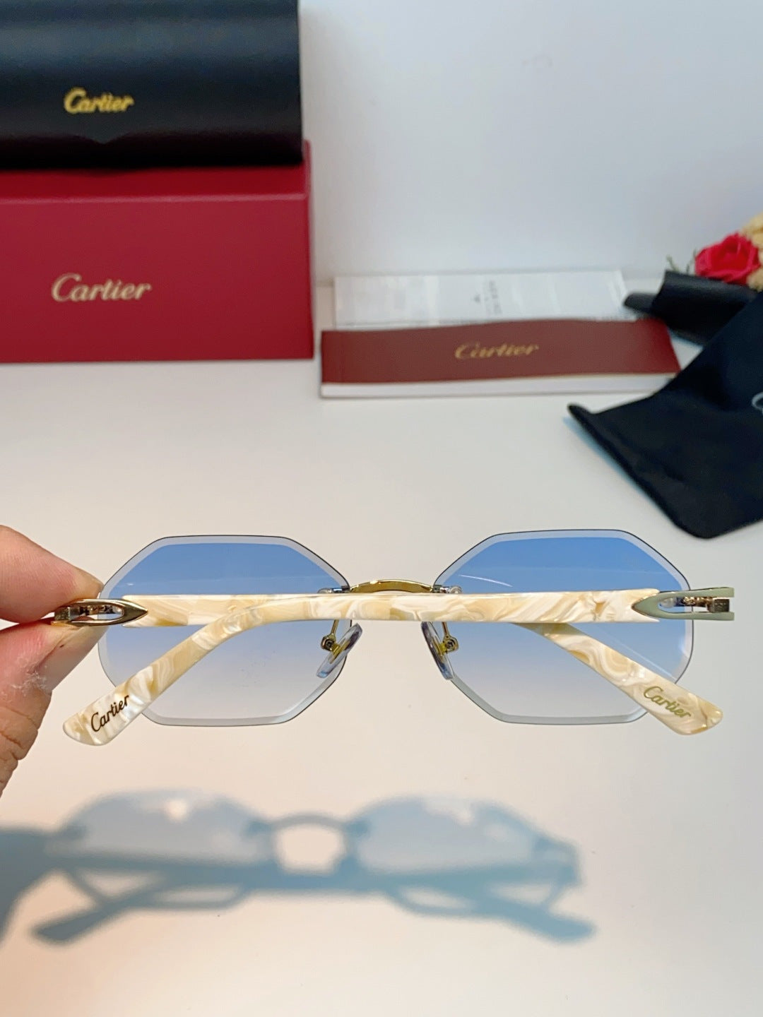 luxury Sunglasses for women - alternate angle view 6