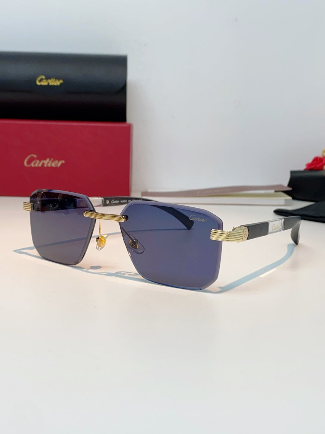sun fashion accessory for men - alternate angle view 2