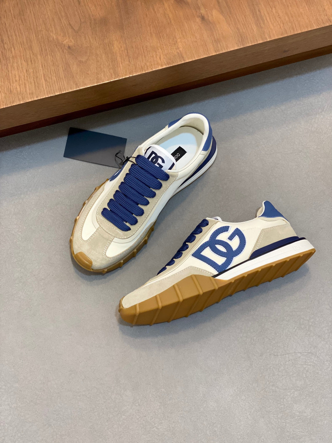 Dolce & Gabbana DG Premium Men's Mixed-Material Casual Sneakers