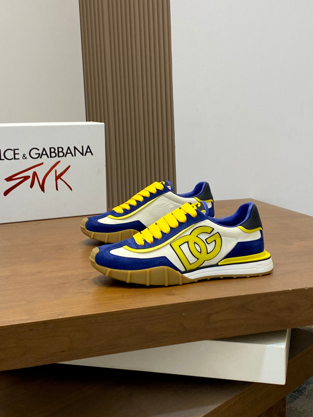 Dolce & Gabbana DG Premium Men's Mixed-Material Casual Sneakers