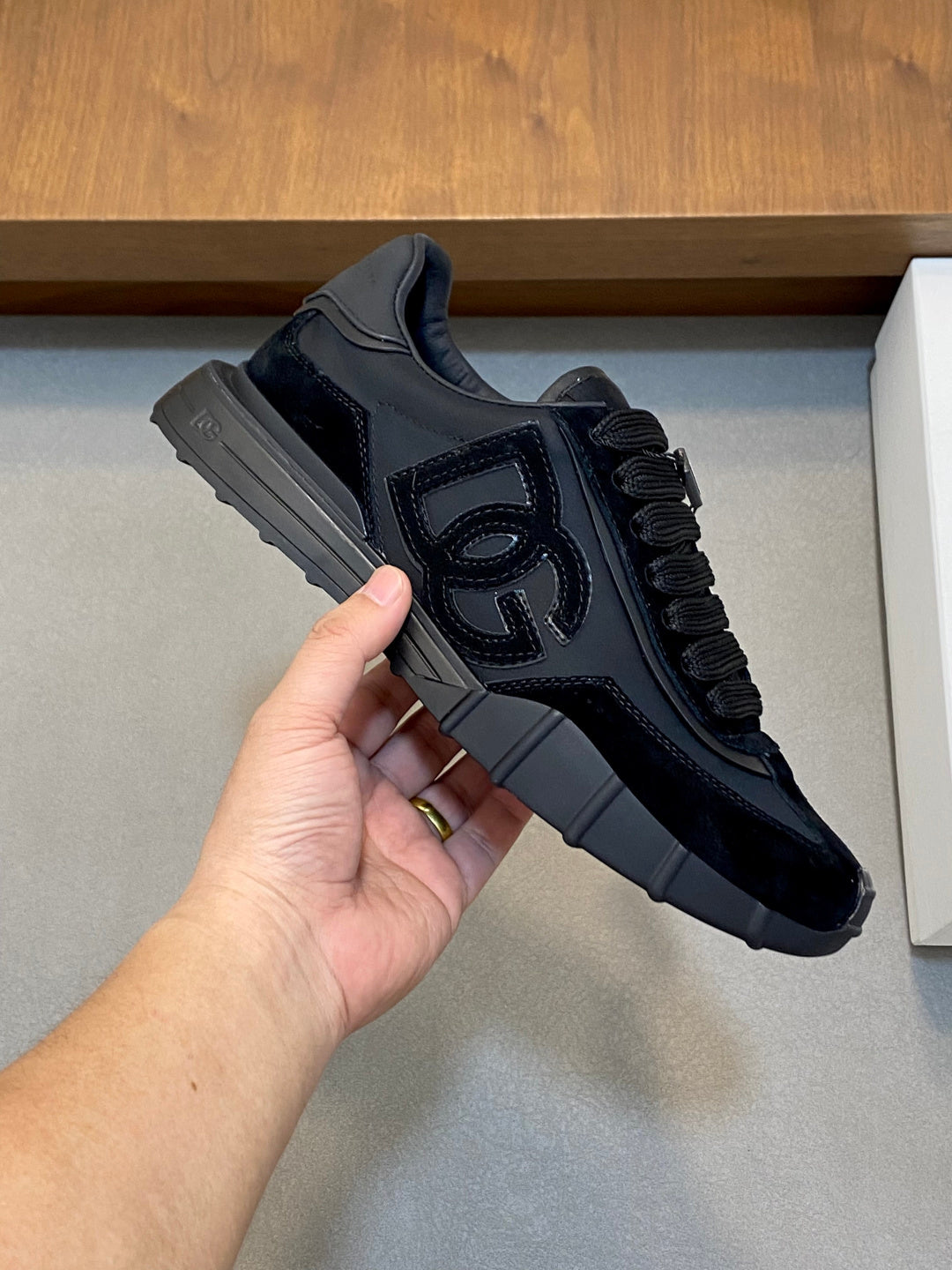 Dolce & Gabbana DG Premium Men's Mixed-Material Casual Sneakers