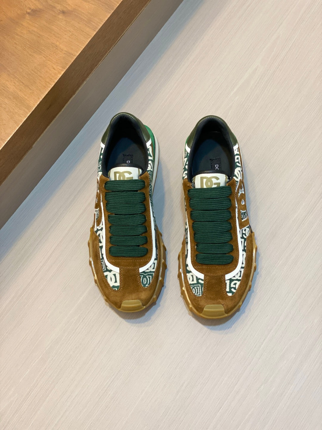 Dolce & Gabbana DG Premium Men's Mixed-Material Casual Sneakers