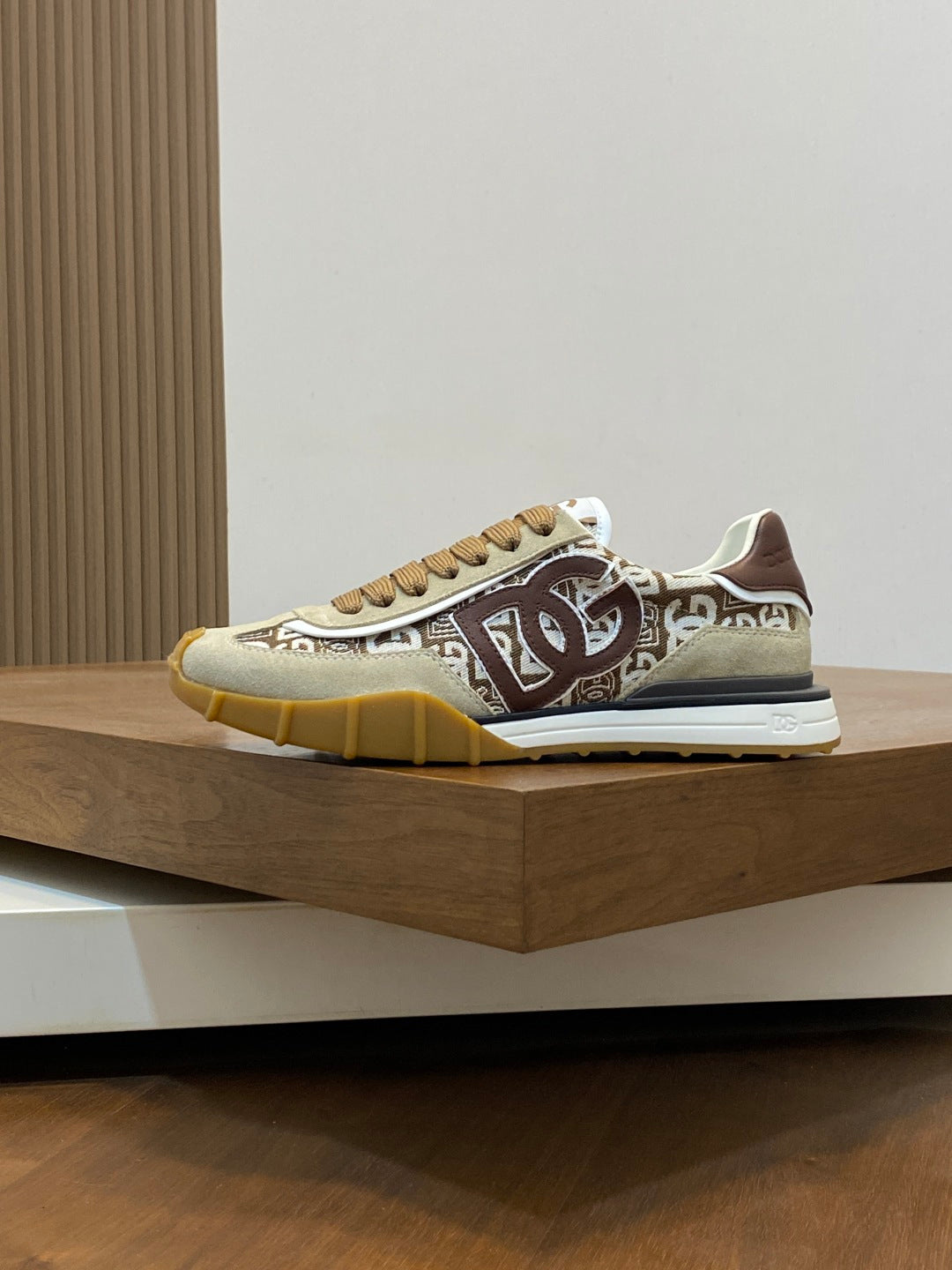 Dolce & Gabbana DG Premium Men's Mixed-Material Casual Sneakers