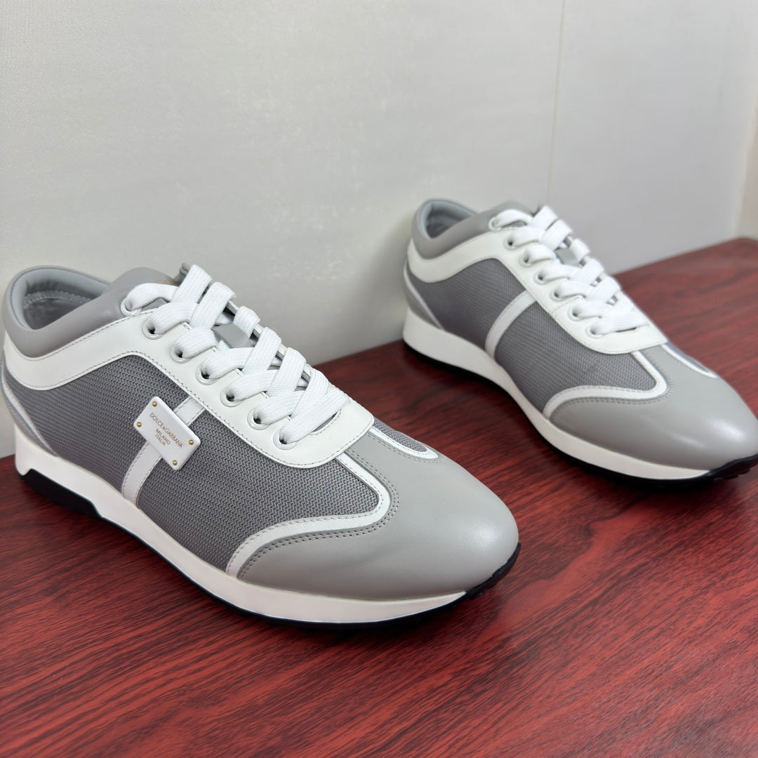 Dolce & Gabbana DG Men's Retro Runner Sneakers with Metal Badge White & Grey