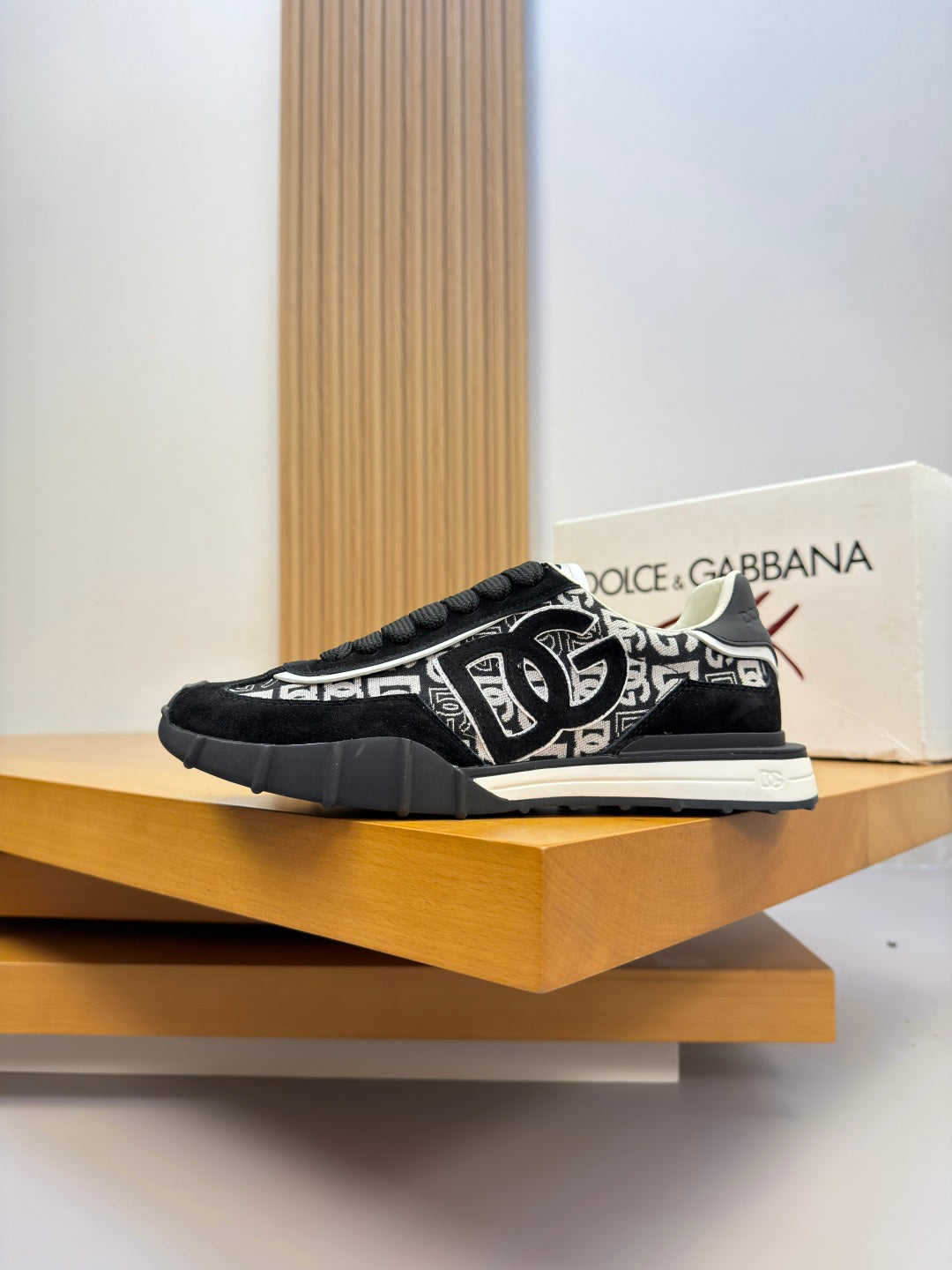Dolce & Gabbana DG Logo Casual Sneakers in Nappa Calfskin
