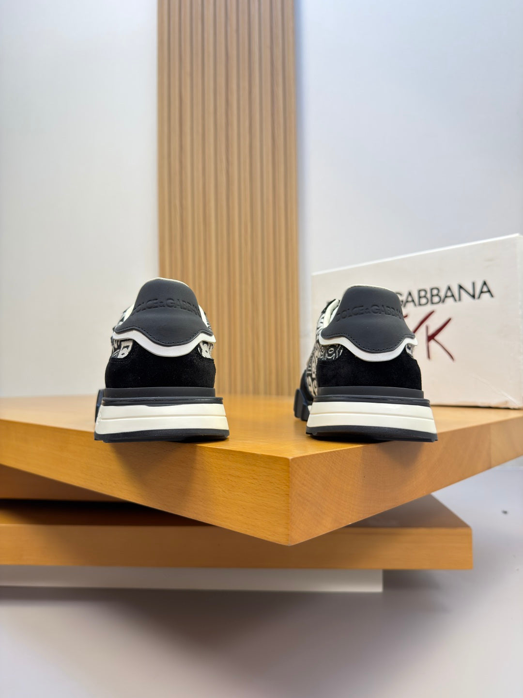 Dolce & Gabbana DG Logo Casual Sneakers in Nappa Calfskin