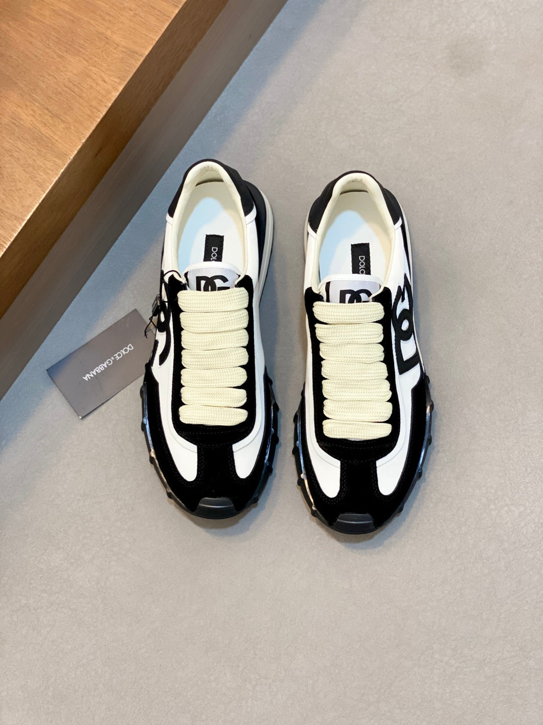 Dolce & Gabbana DG Premium Men's Mixed-Material Casual Sneakers