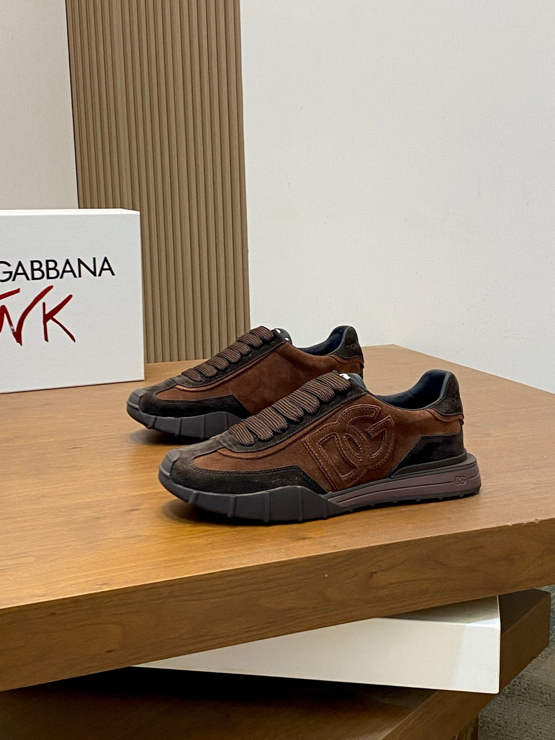 Dolce & Gabbana DG Premium Men's Mixed-Material Casual Sneakers