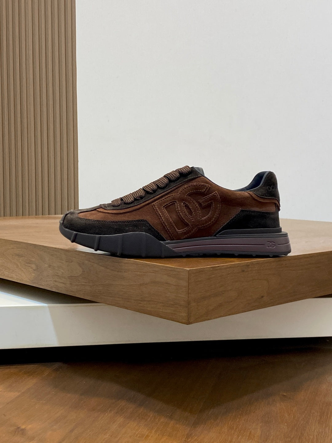 Dolce & Gabbana DG Premium Men's Mixed-Material Casual Sneakers