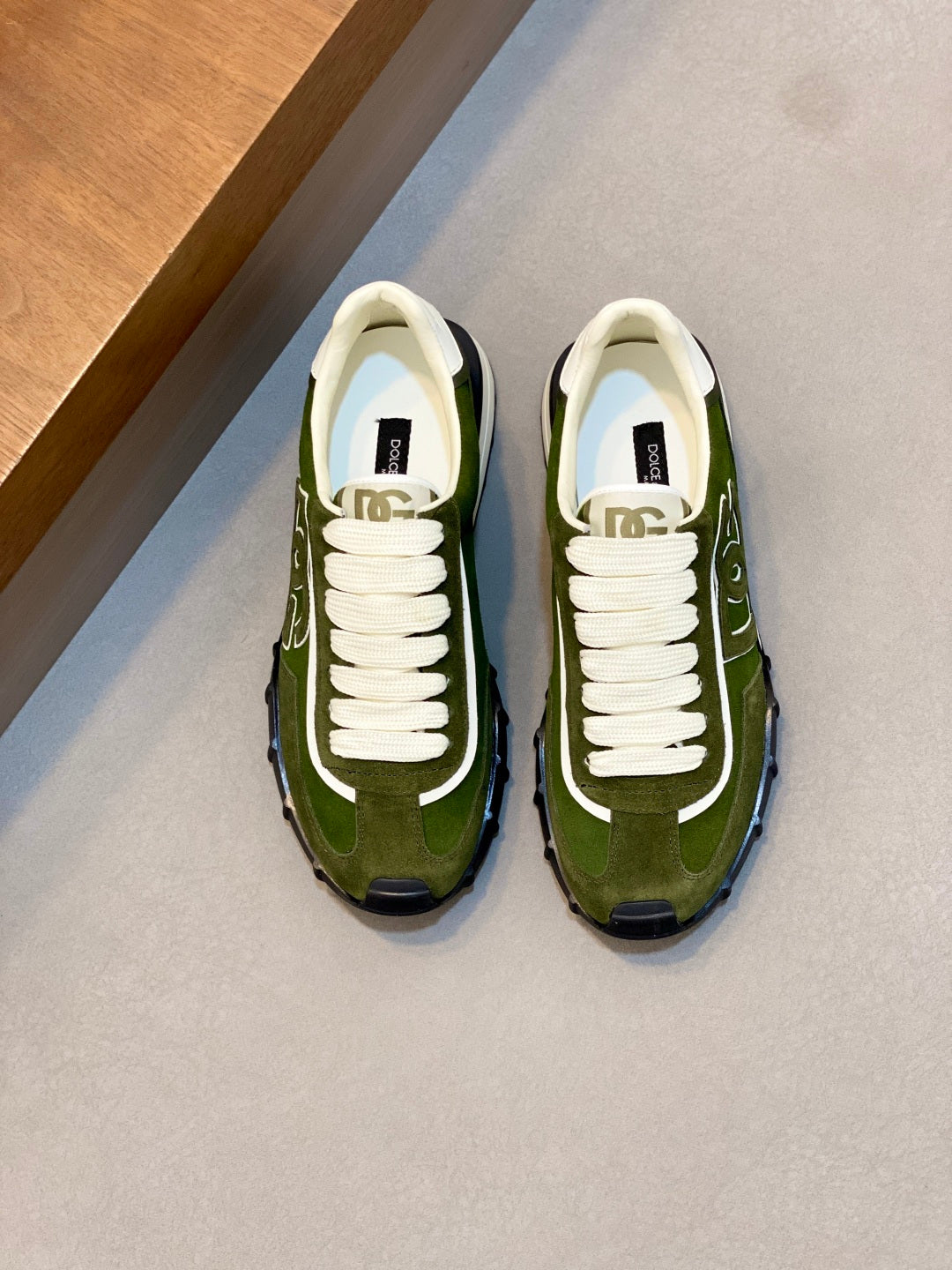 Dolce & Gabbana DG Premium Men's Mixed-Material Casual Sneakers