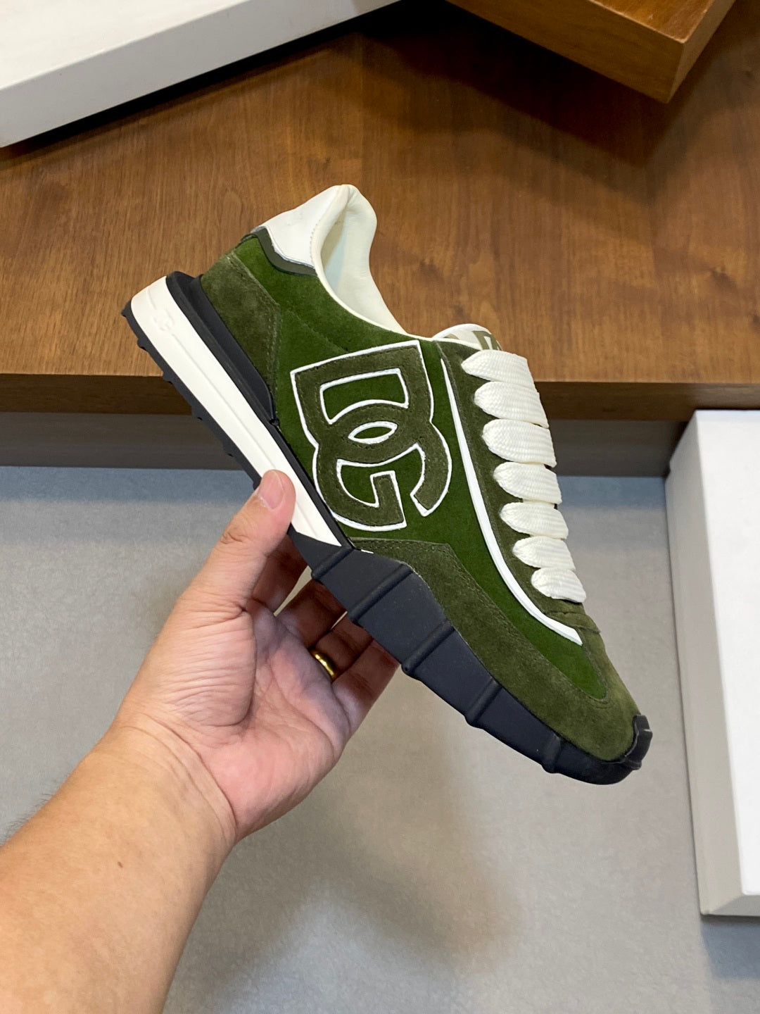 Dolce & Gabbana DG Premium Men's Mixed-Material Casual Sneakers