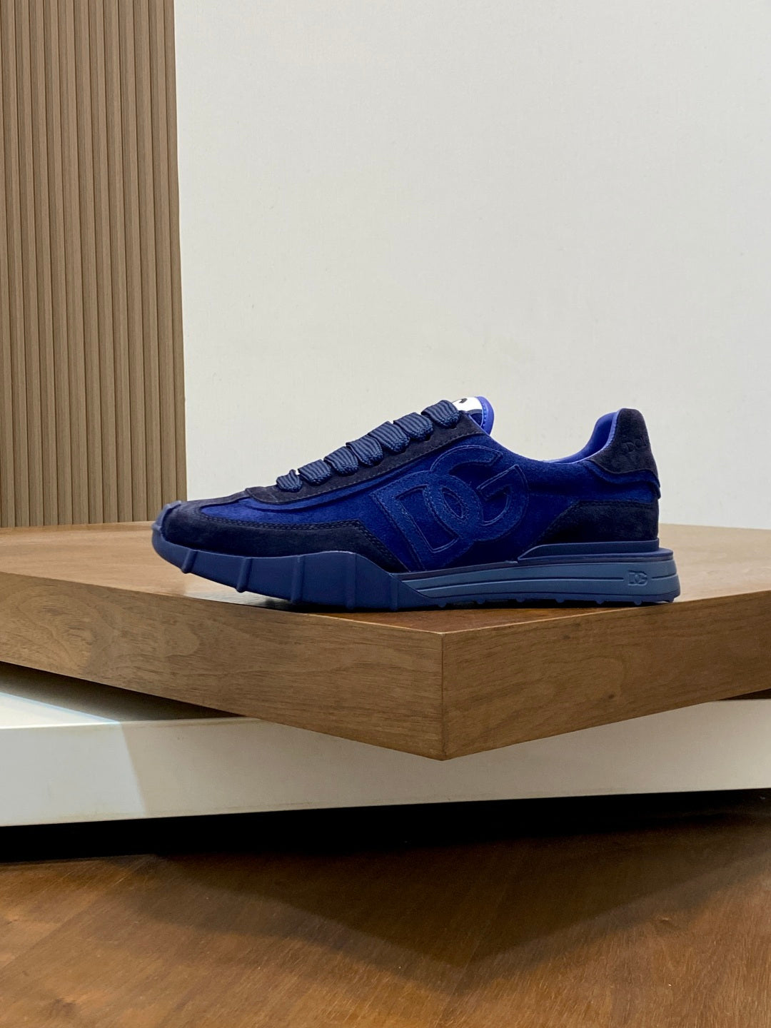 Dolce & Gabbana DG Premium Men's Mixed-Material Casual Sneakers