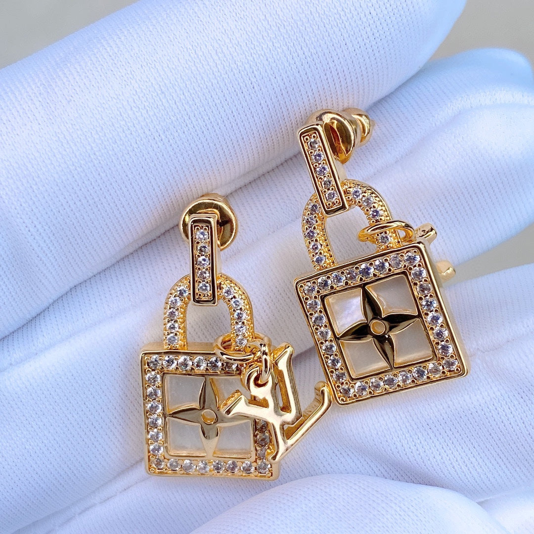 white 925 sterling silver vintage Jewelry Set for women - alternate angle view 8