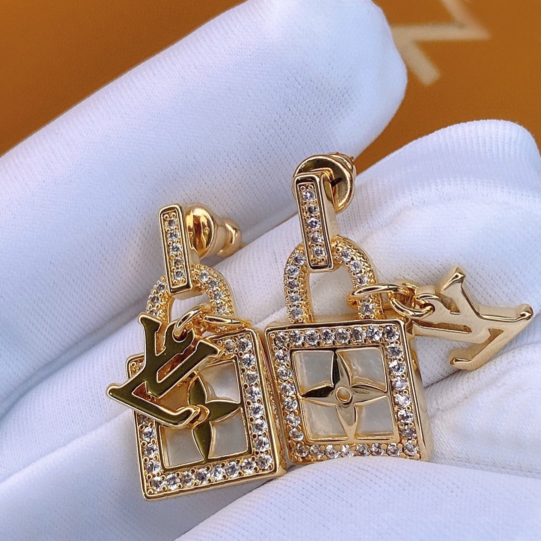white 925 sterling silver vintage Jewelry Set for women - alternate angle view 9