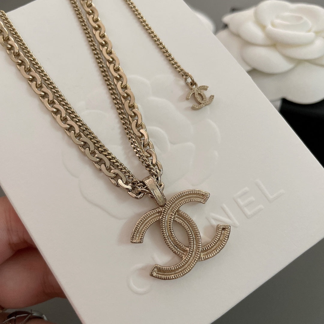 embossed Necklace for women - alternate angle view 5
