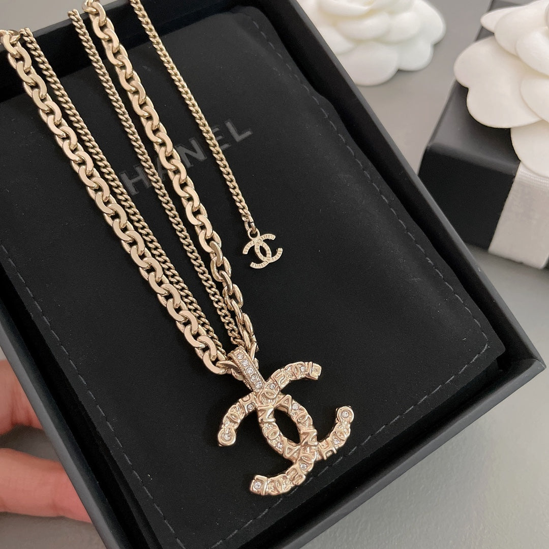 embossed Necklace for women - alternate angle view 4
