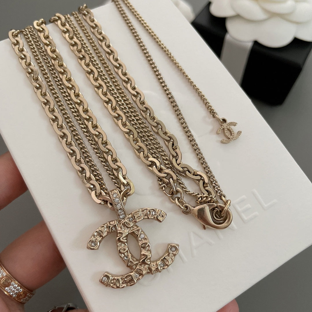 embossed Necklace for women - alternate angle view 9