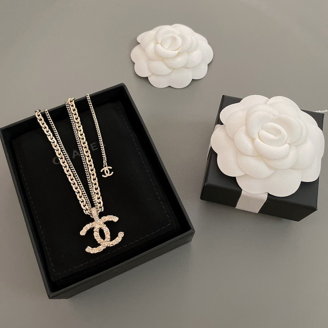embossed Necklace for women - alternate angle view 2