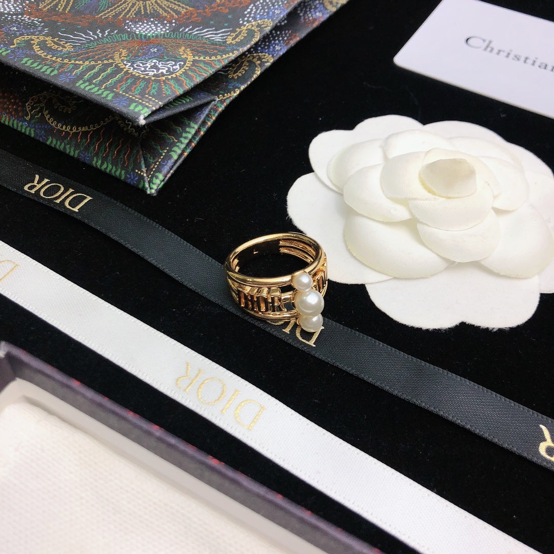 stylish Ring for women - alternate angle view 3