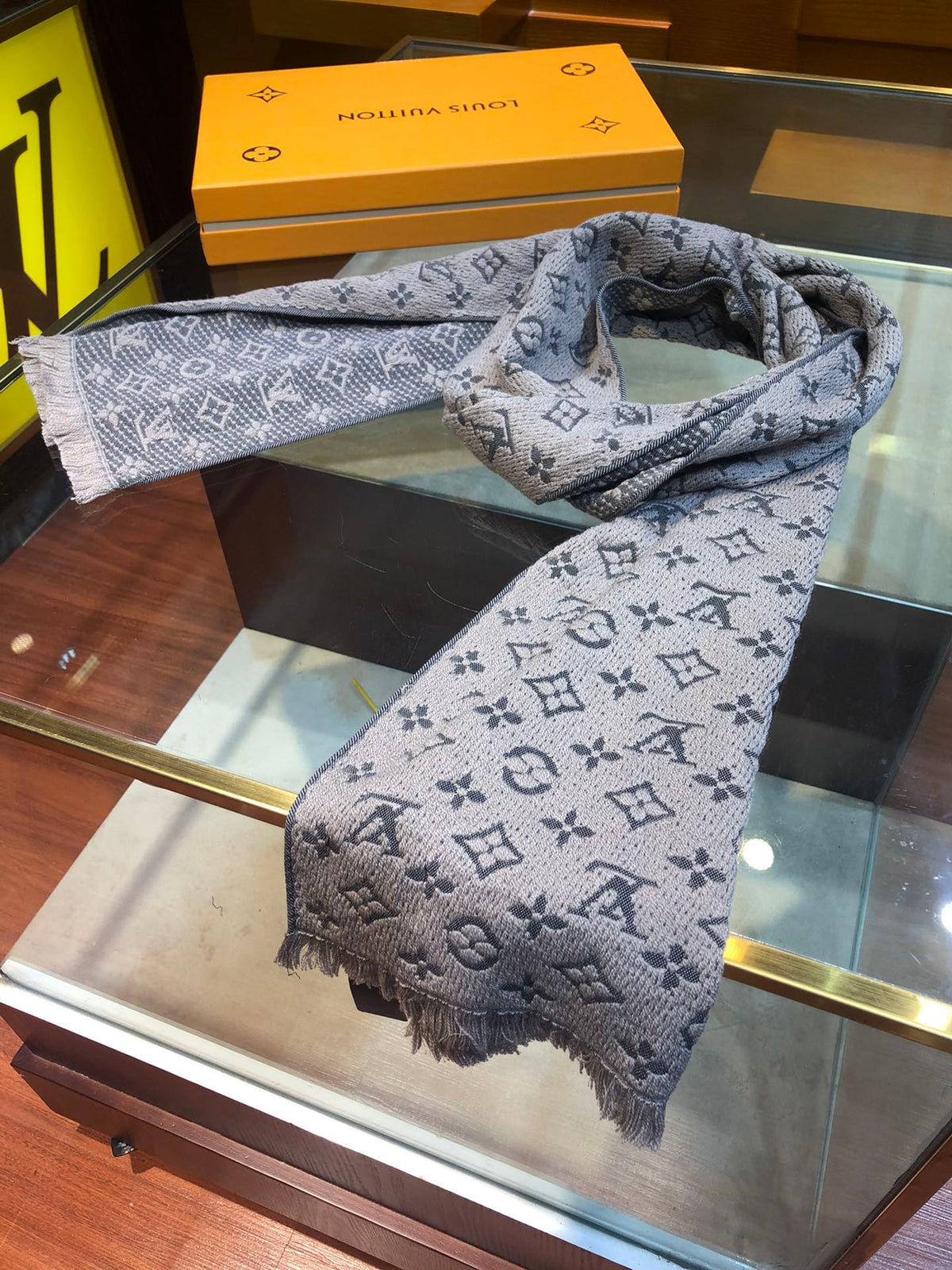 wool floral Scarf for men - alternate angle view 9