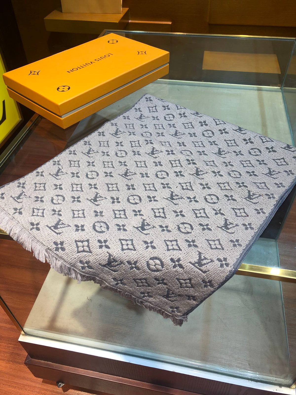 wool floral Scarf for men - alternate angle view 5