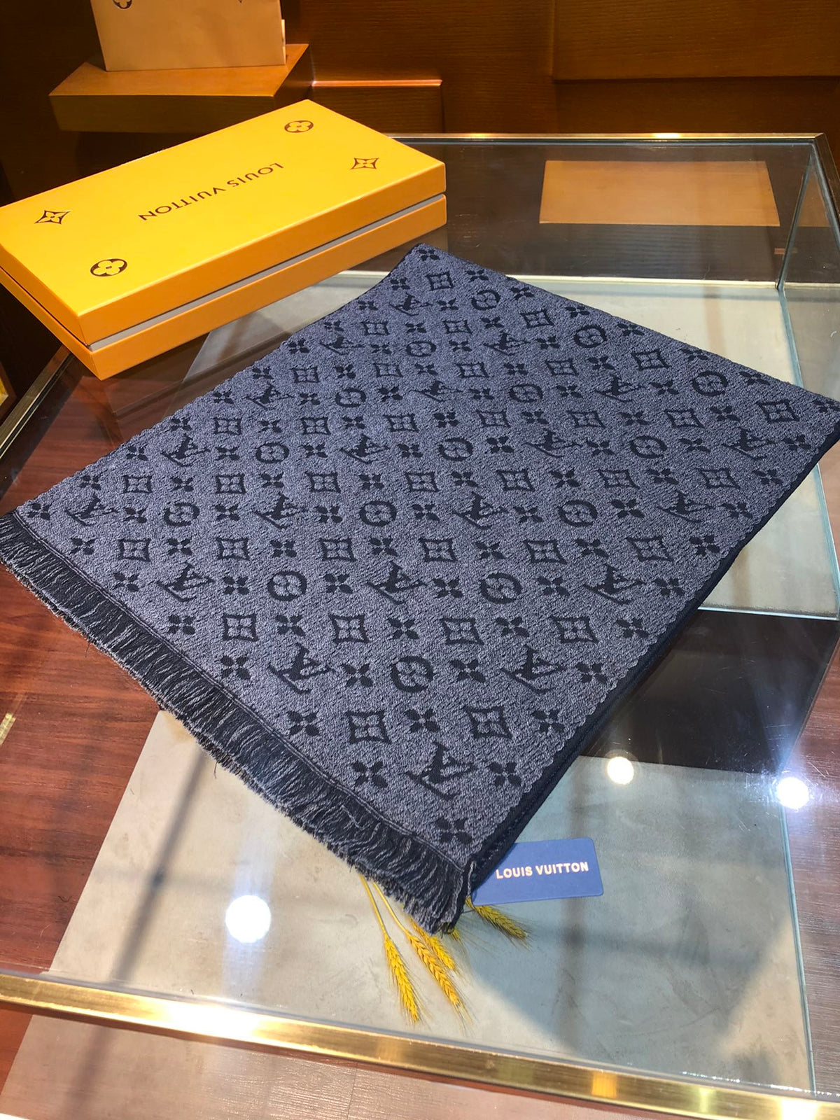 wool floral Scarf for men - alternate angle view 4