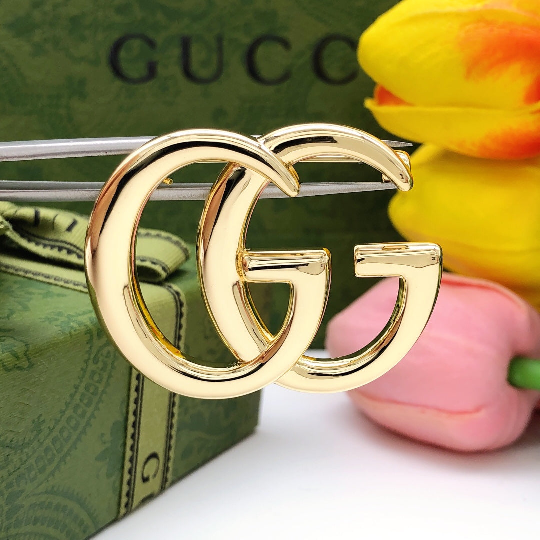 light gold letter Brooch for kids - alternate angle view 2