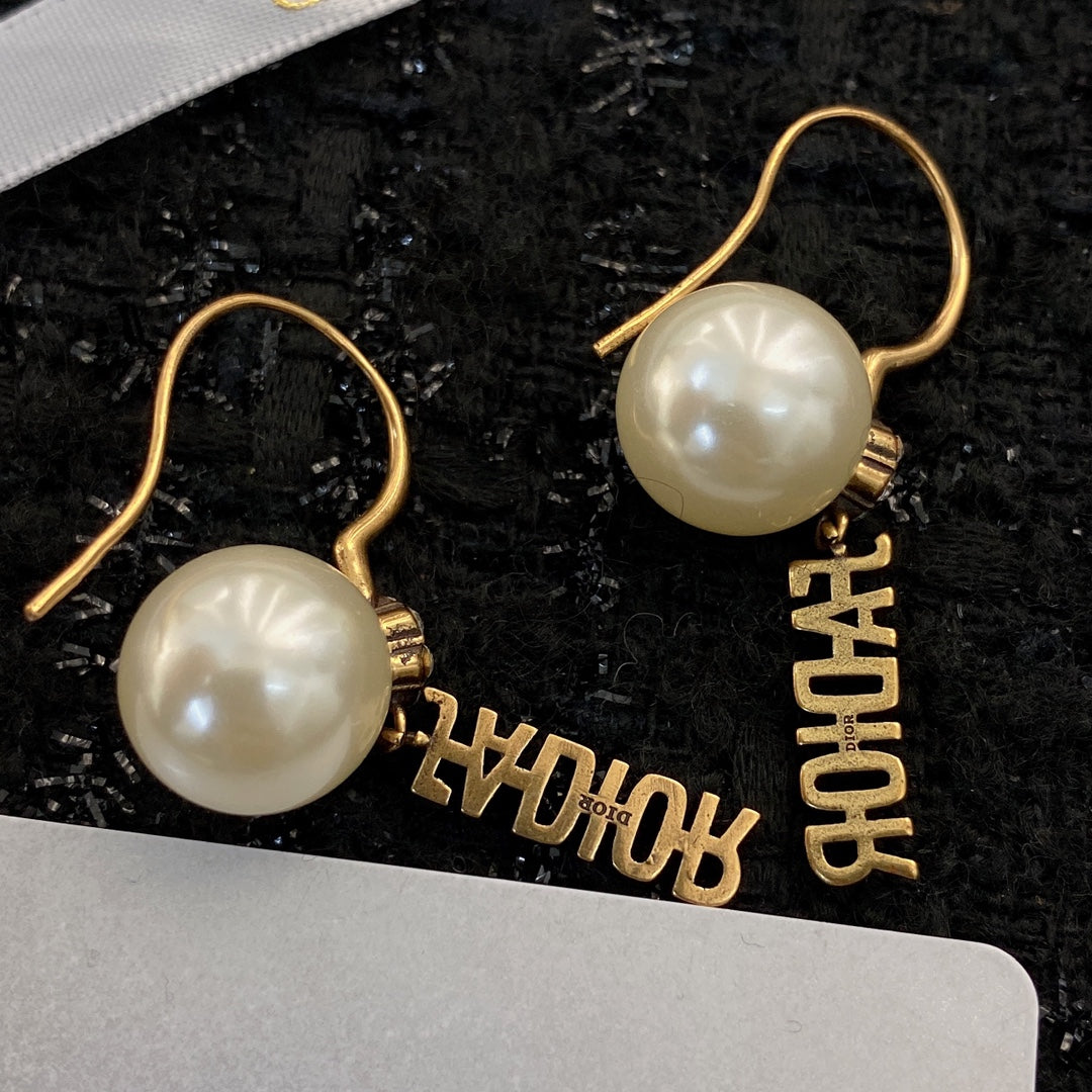 stylish Stud Earrings for women - alternate angle view 7