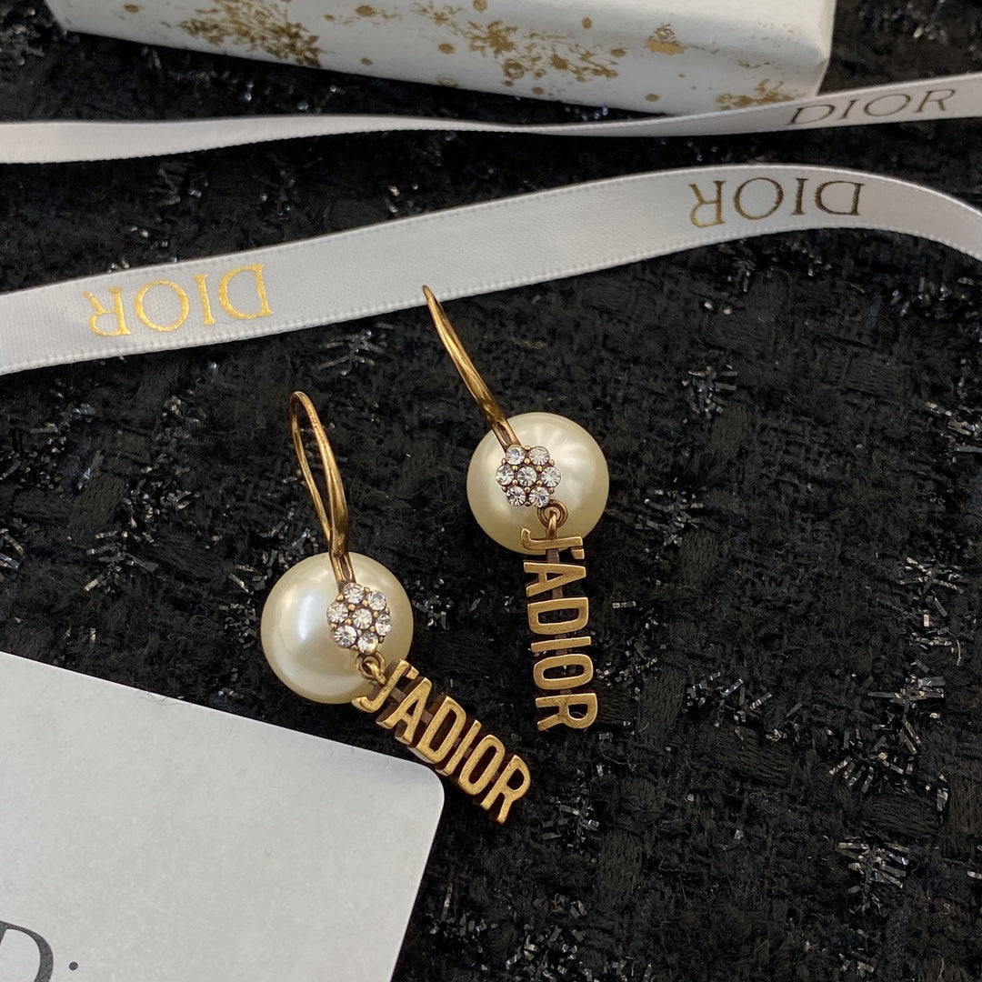 stylish Stud Earrings for women - alternate angle view 4