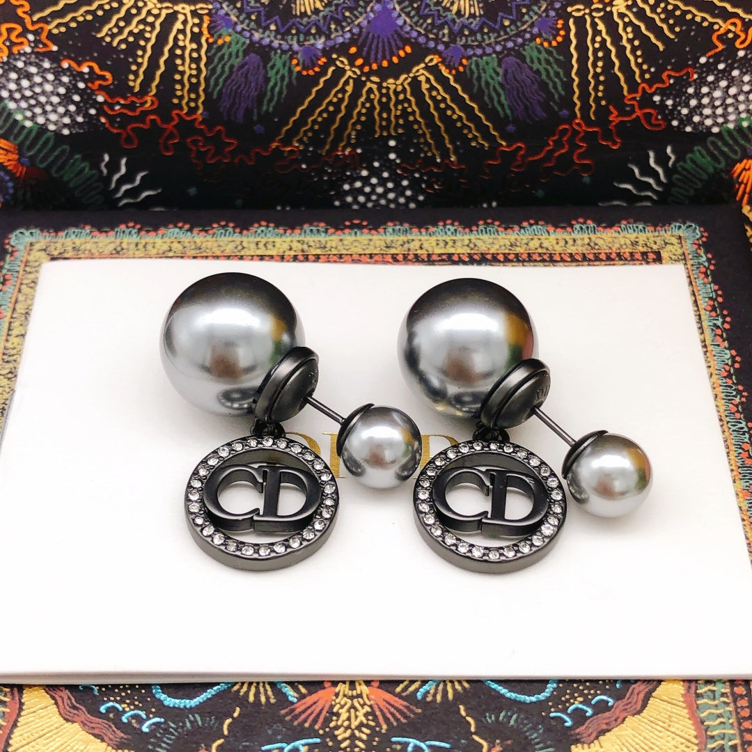 black pearl fashion accessory for women - alternate angle view 7