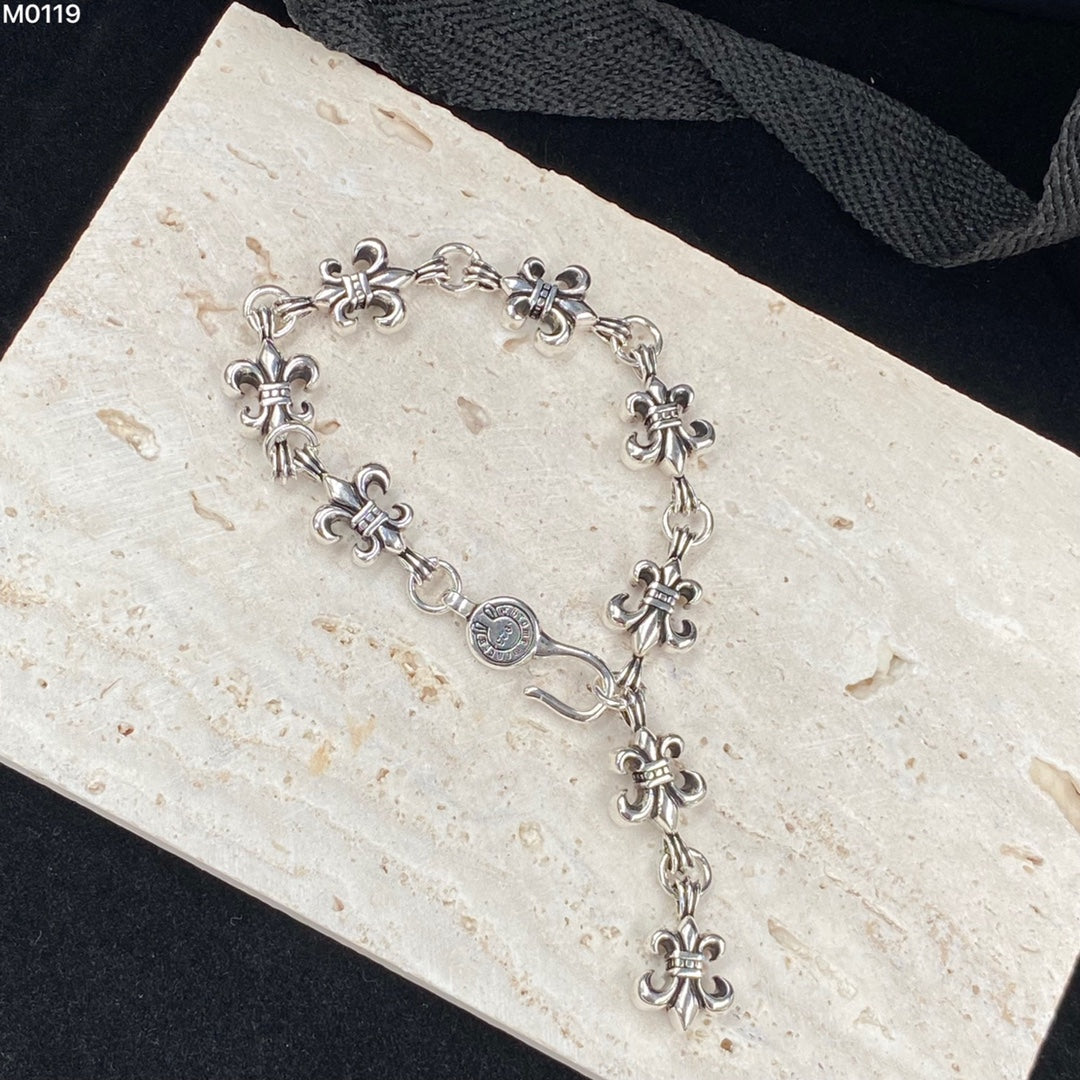 Bracelet for women - alternate angle view 5