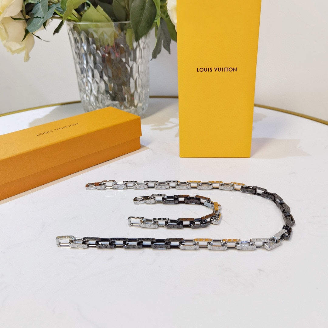 gold glass patchwork Necklace for women - alternate angle view 5