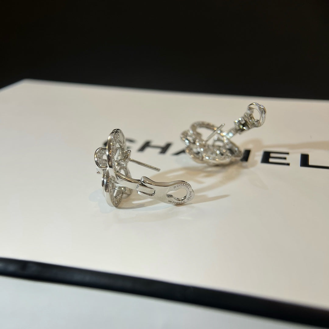 white crystal floral fashion accessory for women - alternate angle view 5