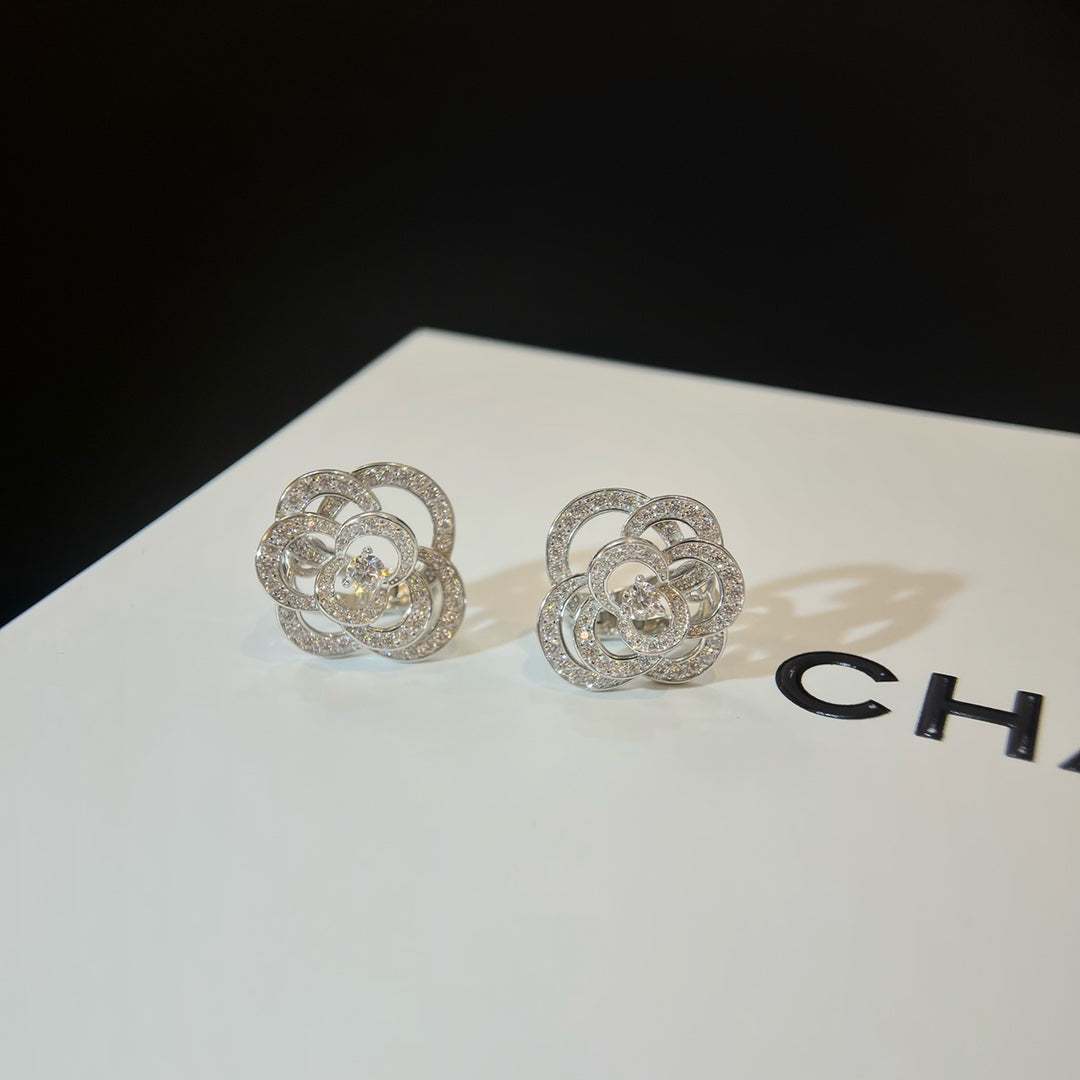 white crystal floral fashion accessory for women - alternate angle view 2