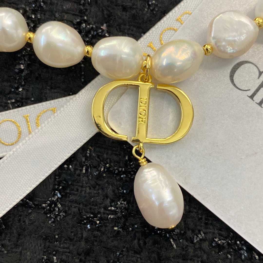 gold pearl Necklace for women - alternate angle view 7