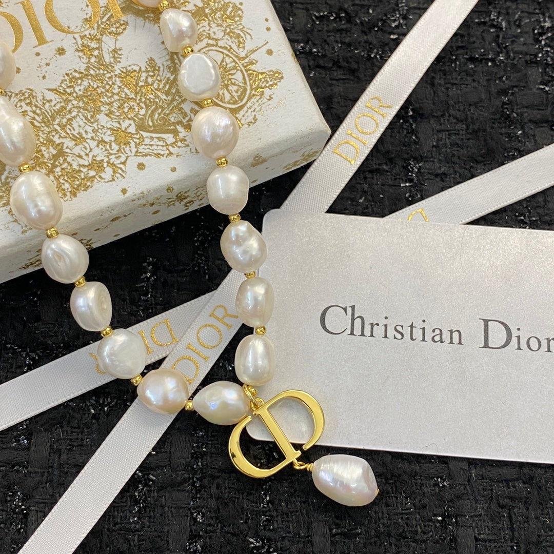 gold pearl Necklace for women - alternate angle view 8